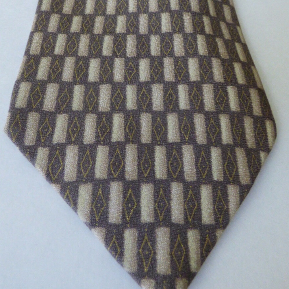 J. Ferrar 100% silk Necktie Tie Geometric pattern gray beige 60"L